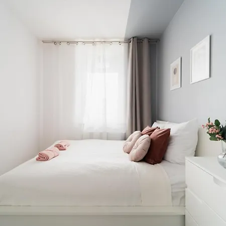 New Apart Near Sky Tower - Gwiazdzista Апартаменти
